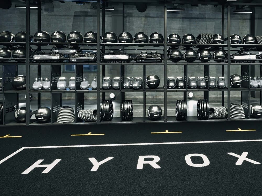 Hoe kan je Hyrox aanbieden in je club of als personal trainer? En wat kost het?